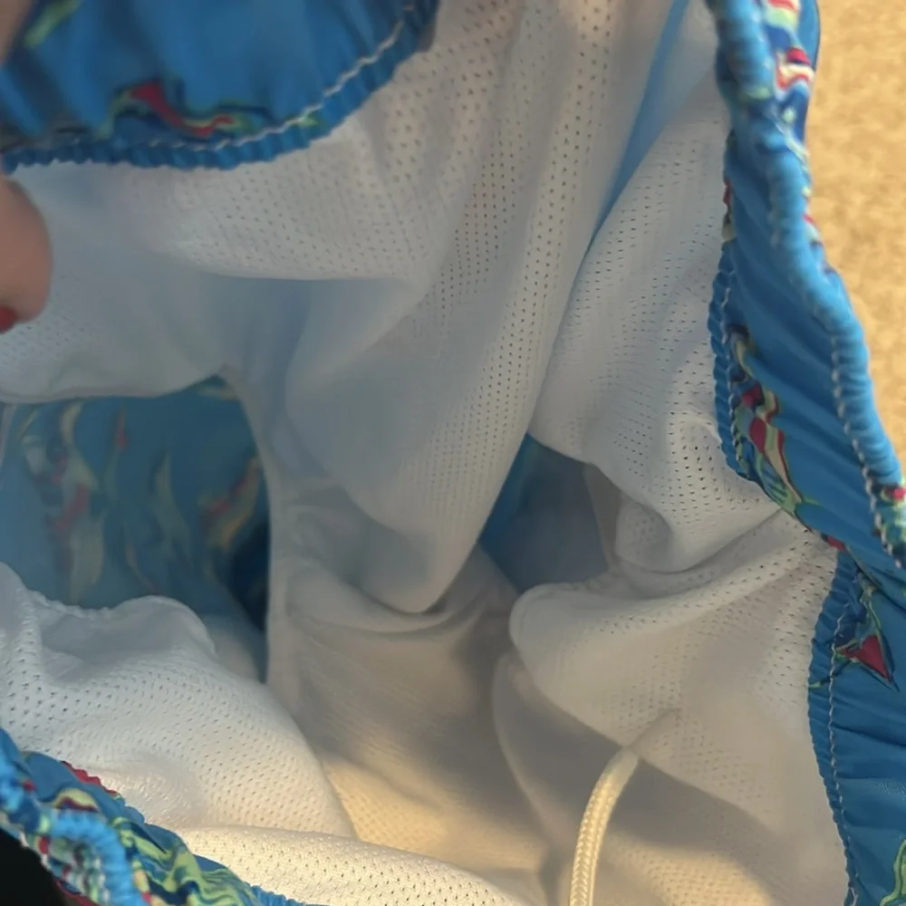 GAP Kids Shark Board Shorts, 6-7 (small)